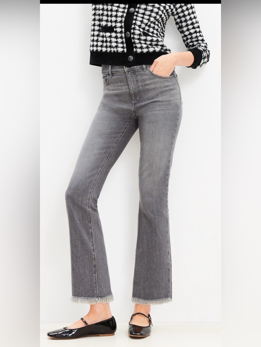 LOFT Gray The Kick Crop Frayed Hem Jeans Size 4/27